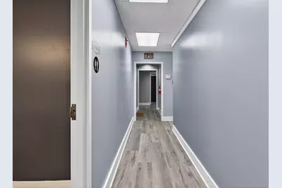 300 W Washington Avenue #Lobby Suite, Jackson, MI 49201 - Photo 17