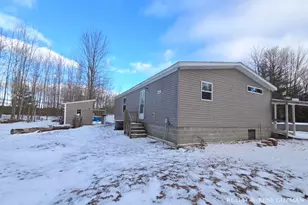 2815 E Monroe St, White Cloud, MI 49349 - Photo 3