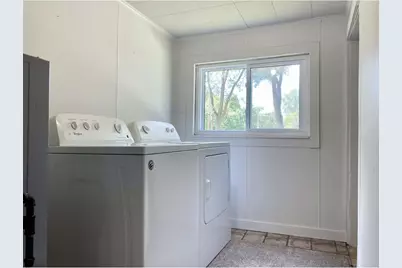 379 Western Avenue, Benton Harbor, MI 49022 - Photo 11