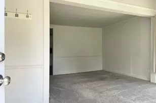 379 Western Ave, Benton Harbor, MI 49022 - Photo 3