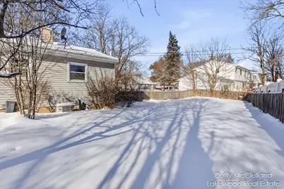 2302 Northwest Avenue, Lansing, MI 48906 - Photo 29