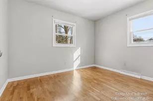 2302 Northwest Ave, Lansing, MI 48906 - Photo 17
