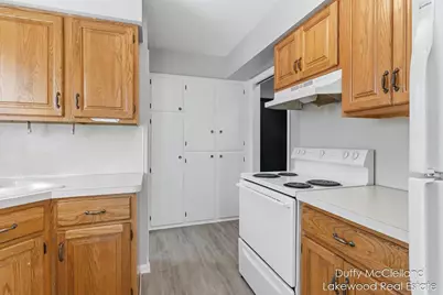 2302 Northwest Avenue, Lansing, MI 48906 - Photo 11