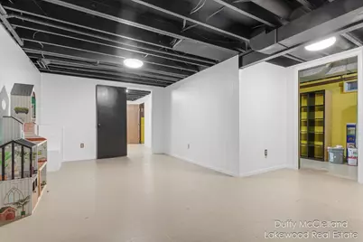 2302 Northwest Avenue, Lansing, MI 48906 - Photo 21