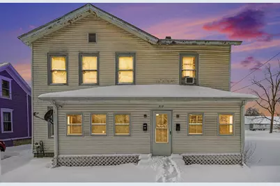 717 N Eaton Street, Albion, MI 49224 - Photo 1