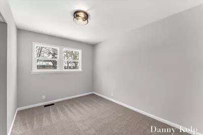 1701 Carlton Avenue NE, Grand Rapids, MI 49505 - Photo 15