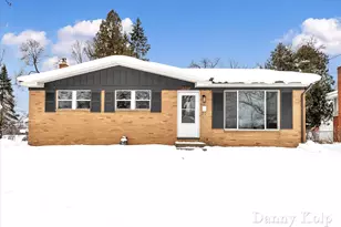 1701 Carlton Ave NE, Grand Rapids, MI 49505 - Photo 1
