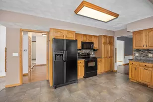 6185 Willow Run Dr, Battle Creek, MI 49014 - Photo 13