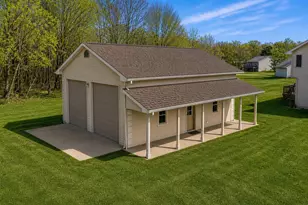 6185 Willow Run Dr, Battle Creek, MI 49014 - Photo 3