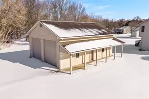 6185 Willow Run Dr, Battle Creek, MI 49014 - Photo 3