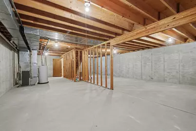 2154 Ter Van Drive NE, Grand Rapids, MI 49505 - Photo 15