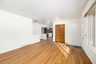 500 Old Creek Dr, Saline, MI 48176 - Photo 7