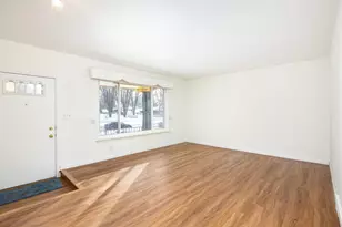 500 Old Creek Dr, Saline, MI 48176 - Photo 5