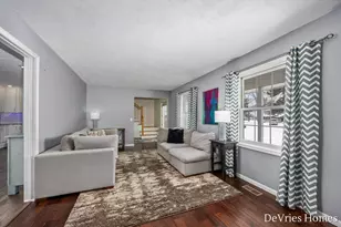 1711 Oakvale Dr SW, Wyoming, MI 49519 - Photo 5