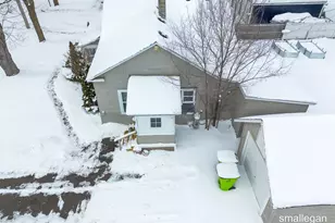 408 E Market St, Greenville, MI 48838 - Photo 25