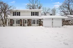 2530 Westbrook Dr NW, Grand Rapids, MI 49504 - Photo 1