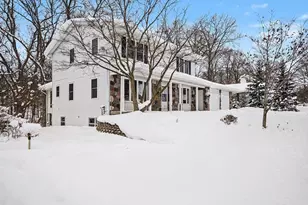 2530 Westbrook Dr NW, Grand Rapids, MI 49504 - Photo 3