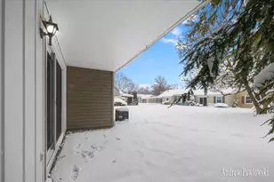 7763 Coachman Ln, Jenison, MI 49428 - Photo 17