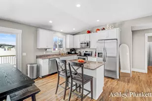 12189 Beauterra Ln, Middleville, MI 49333 - Photo 7