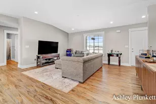 12189 Beauterra Ln, Middleville, MI 49333 - Photo 5