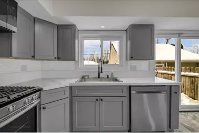 1330 Minnesota Avenue, Marysville, MI 48040 - Photo 5