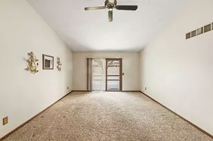 1197 Sunview Dr, Saint Johns, MI 48879 - Photo 5