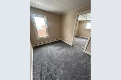 5718 Fenton Street, Dearborn Heights, MI 48127 - Photo 11