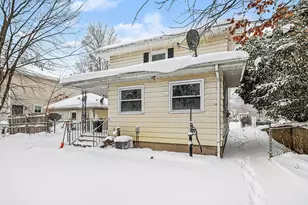 17 S 10th St, Niles, MI 49120 - Photo 13