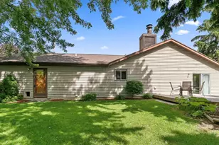 661 Twin Lakes Dr NE, Grand Rapids, MI 49525 - Photo 39