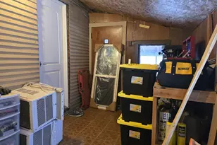 1300 N Waterloo Ave, Jackson, MI 49202 - Photo 23