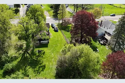 1300 N Waterloo Avenue, Jackson, MI 49202 - Photo 3