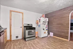 1300 N Waterloo Ave, Jackson, MI 49202 - Photo 11