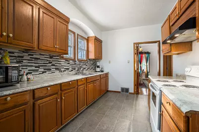 306 S Jefferson Street, Sturgis, MI 49091 - Photo 9