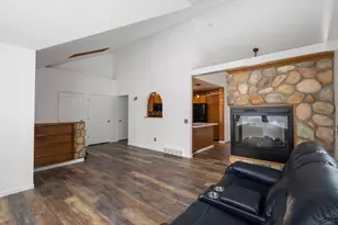 472 Burrwood Ave, Portage, MI 49002 - Photo 5