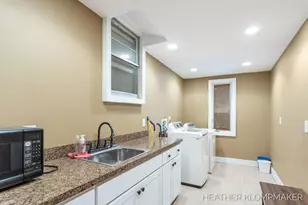 1647 W Lakewood Blvd, Holland, MI 49424 - Photo 15