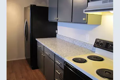 820 Cliffs Drive #306, Ypsilanti, MI 48198 - Photo 3