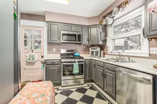 525 Hubbard St, Allegan, MI 49010 - Photo 9