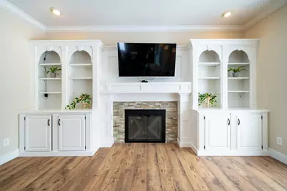 1367 Meadow Green Court SE, Caledonia, MI 49316 - Photo 13