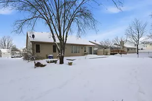 73986 Madison St, Armada, MI 48005 - Photo 9