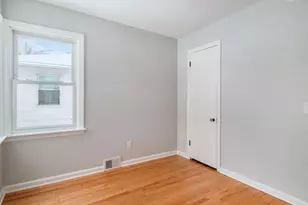 902 Sibley St NW, Grand Rapids, MI 49504 - Photo 11