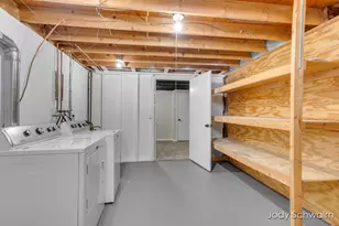 2275 Embro Dr SE, Grand Rapids, MI 49508 - Photo 41