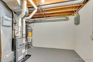 2275 Embro Dr SE, Grand Rapids, MI 49508 - Photo 39