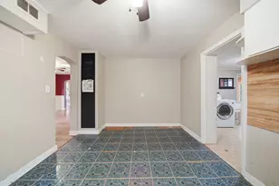 411 W Kilbuck St, Tecumseh, MI 49286 - Photo 9