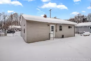 814 Woolsey Dr SW, Grand Rapids, MI 49503 - Photo 23