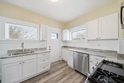 808 Wildwood Avenue, Jackson, MI 49202 - Photo 13