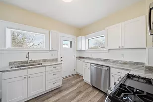 808 Wildwood Ave, Jackson, MI 49202 - Photo 13