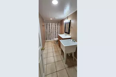 152 Legacy Park Circle, Dearborn Heights, MI 48127 - Photo 15