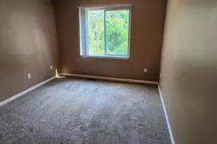 152 Legacy Park Cir, Dearborn Heights, MI 48127 - Photo 23