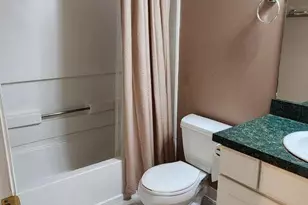 152 Legacy Park Cir, Dearborn Heights, MI 48127 - Photo 25