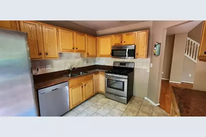 152 Legacy Park Circle, Dearborn Heights, MI 48127 - Photo 9